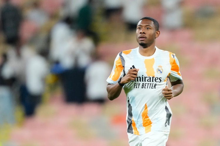 开云官网-阿拉巴驳斥转会谣言，表示身体状况已完全适应全场赛事需求